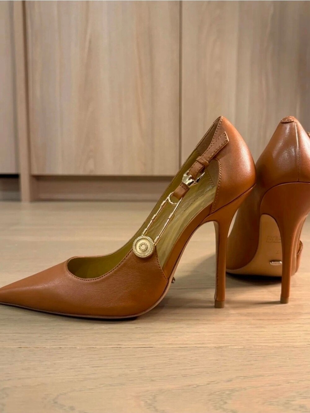 Tony Bianco Glow Heels Nude Brown Leather Pointed Toe Stiletto Pumps Size 6